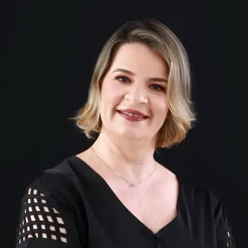 Fabíola Alvares Barbosa de Melo, advogada cível, imobiliária e sucessória, sócia do Alvares Barbosa Advocacia em Recife